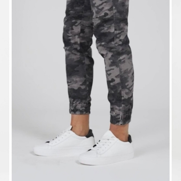 Spanx stretch twill camouflage cargo joggers black gray size XS New - Picture 2 of 13